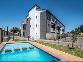 Mya Villa 2, hotel em Fourways