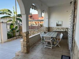 Kamarina house, hotel v destinaci Scoglitti