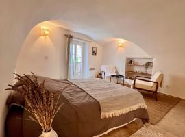 coeur du Luberon、ルールマランのキッチン付きホテル