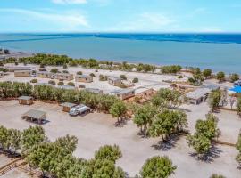 Tasman Holiday Parks - Denham Seaside, hotel with parking in Denham