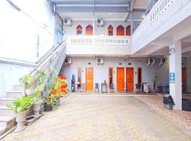 Q-Five Guest House YIA Kulon Progo Mitra RedDoorz, hotel v destinaci Temon