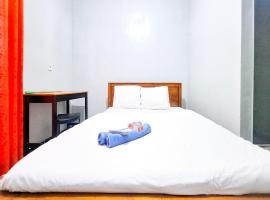 Q-Five Guest House YIA Kulon Progo Mitra RedDoorz，Temon的飯店