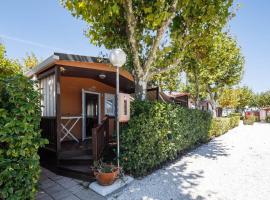 Bungalow C, μπανγκαλόου στην Ποντεβέντρα