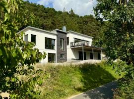 Wohnung am Wald, hotel v destinaci Geisa