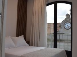 Quercus – hotel w mieście Pozoblanco