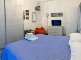 Brandnew luxury house near metro station