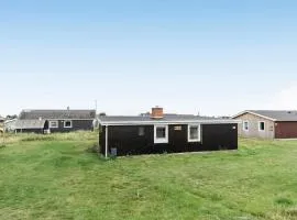 2 Bedroom Nice Home In Thisted