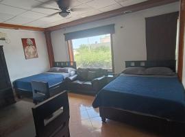Hotel Garcias Suites, Linares, aparthotel v destinaci Linares