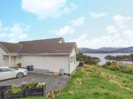 5 Bedroom Cozy Home In Valevåg
