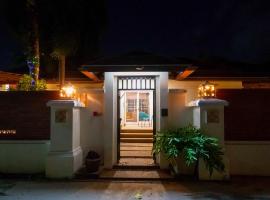 Luxurious large size swimming pool villa in Rawai、Ban Saiyuan (1)のホテル