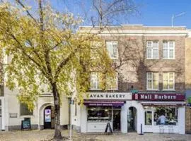 Two Bed High Street Flat