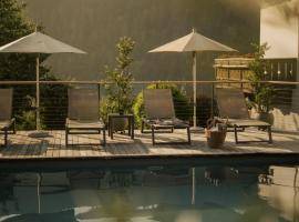 Moarhof with Brixen Card, hotel em Feldthurns