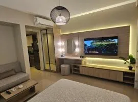 G Cribs Stylish Studio