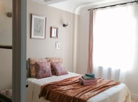 Charmante suite indépendante en maison de village, hotel v destinaci Loriol-sur-Drôme