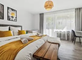Gelbe Koffer - Großes 3 SZ Apartment Homburg - 1 km Uniklinik - bis 6 Pers - Balkon - Parkplatz - Self-Check-in