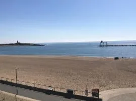 Relax 3 minute walk to the beach