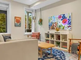 Central DC 5-BR Townhome - Walk to METRO-rail