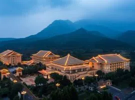 Dengfeng Zhongzhou Huading Hotel
