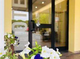 Hotel Benaco Mavras, ξενοδοχείο στην Πεσκιέρα ντελ Γκάρντα