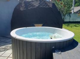 Ach Residence, casa de campo em Răcăciuni