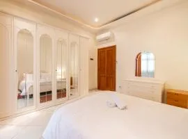 3 bedroom by Sliema promenade