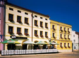 Hotel Praha – hotel w pobliżu miejsca Górnik 4 Ski Lift w mieście Broumov