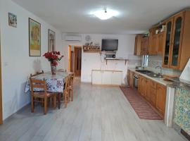 A casa di Luigi 2, hotel v destinaci Mugnano di Napoli