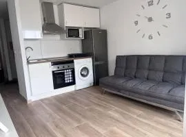 Design seaview flat next to Yumbo