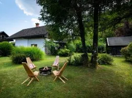 Charming Bled Getaway - Big Garden, BBQ & Bikes