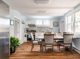 Cozy Condo in Media with Free Parking, ξενοδοχείο σε Chester Heights