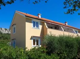 Awesome Apartment In Baska With Kitchen