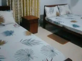 Chathuni Holiday Home