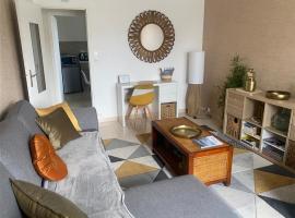 Bienvenue chez Virginie, camera con cucina a Pontorson