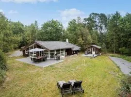 4 Bedroom Awesome Home In Nexø