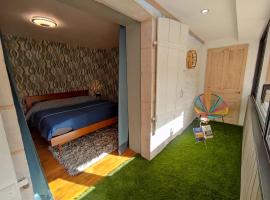 LE VEGAS Logis de luxe avec salle de jeux, Hotel in Champagnole