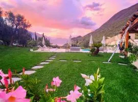 Elle Ecoholiday