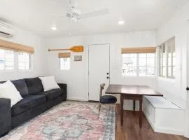 Adorable Lakefront Cottage - Rockaway Beach