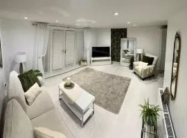 Marina Apartment by the Sea