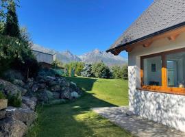 VILA LESNA House with a garden 2 minutes from the center of the Tatras, hotel v Nové Lesné