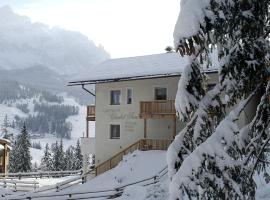 Chalet Susi, heilsulindarhótel í La Villa