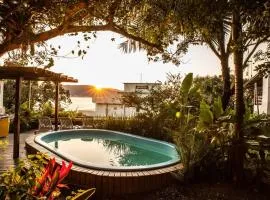 Ape 1 - Jacuzzi e Vista parcial Mar - Bombinhas, SC