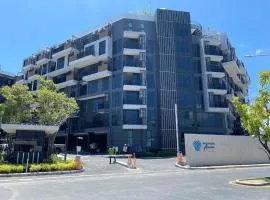 Modern Laguna Skypark apartments by Lofty