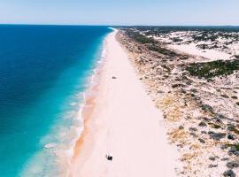 Escape to Preston Beach, hotel i Preston Beach