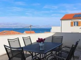 Apartment Perina - Comfort Two Bedroom Apartment with Terrace and Sea View