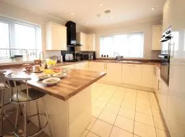 Pass the Keys Home With Hot Tub Close to Beach