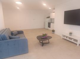 המטרופולו, Hotel in Caesarea