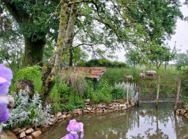 Grand gite Bressan 1h de nord Lyon, hotel in Saint-Didier-dʼAussiat