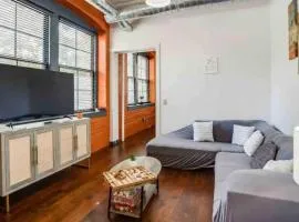 NY Style Loft with King Bed