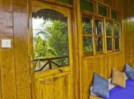 utulivu wood bungalows