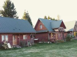 Przystanek Zaścianek- domki letniskowe、Susiecのロッジ